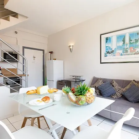 Lägenhet Aya's Duplex Yourhosthelper *