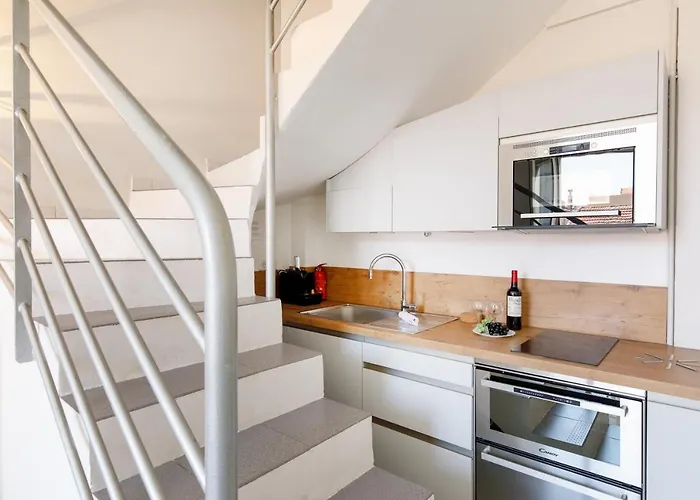 Aya's Duplex Yourhosthelper Cannes